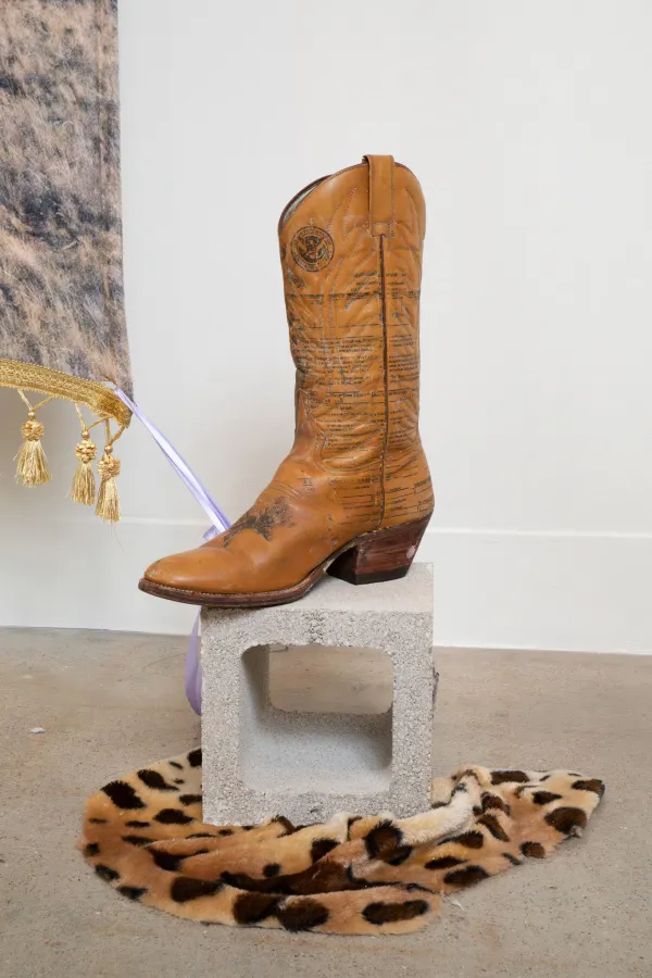 installation view of Somos Recuerdos